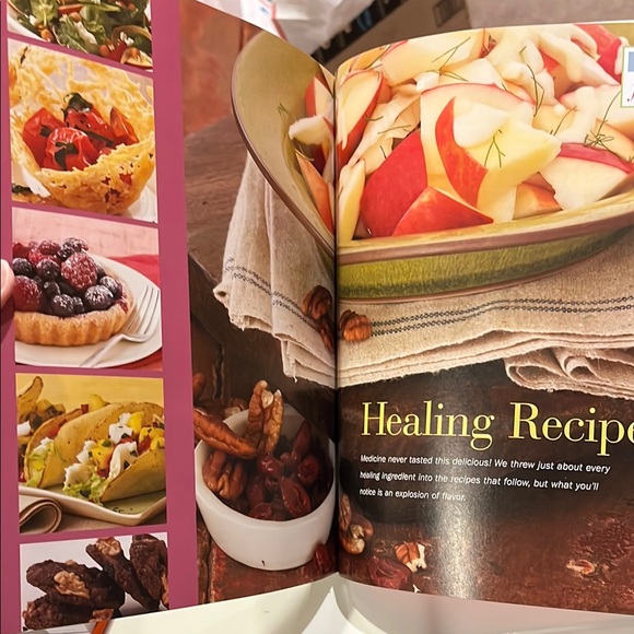 Readers Digest Food Cures Book - NWT - Picture 10 of 16